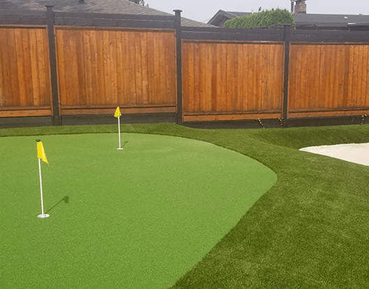 Backyard Putting & Chipping Green