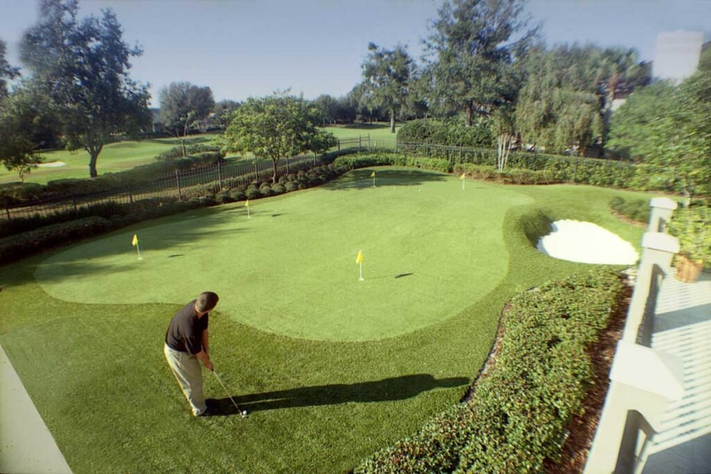 Backyard Putting Green Design: Contoured