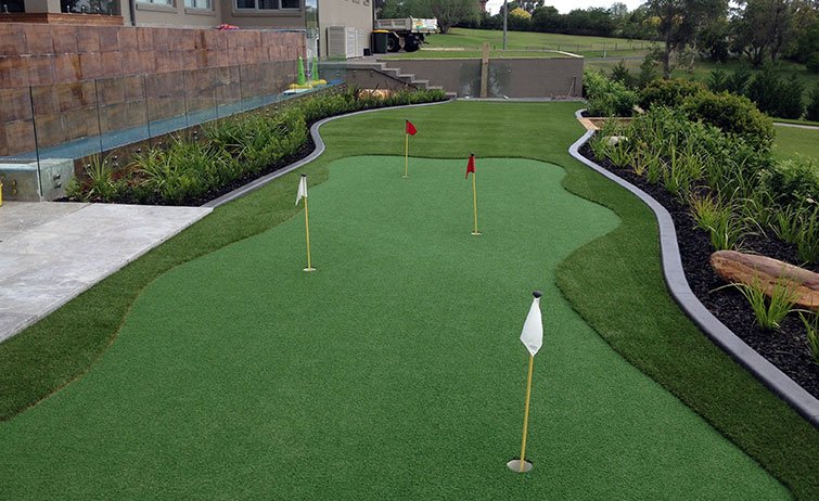 Artificial Turf Backyard Putting Green Kidney